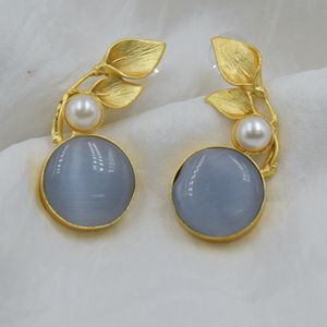 Nueva colección de aretes chapados en oro de diseño, venta al por mayor, aretes chapados en oro de 18 quilates hechos a mano para mujer - Product Image 1