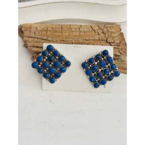 Boucles d'oreilles pendantes en grappe, faites à la main par des Navajo, en lapis-lazuli et argent sterling, objet culturel de collection - Product Image 1