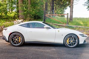 Ferrari Roma 2023 Essence Faible Kilométrage - Product Image 2