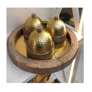 Ensemble de 2 serveurs à dattes de tailles différentes, forme ronde, en acier inoxydable, avec support en bois, en vente - Product Image 4