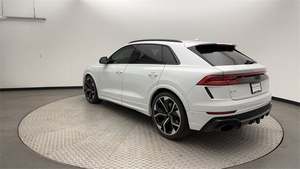 Seminuevo 2021 Audi RS Q8 4,0 T AWD Usado cuidadosamente con asientos de cuero de dirección izquierda Techo solar panorámico - Product Image 3