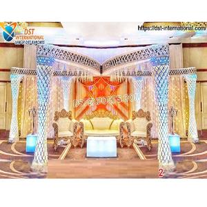 Magnifique mandap de mariage moderne en forme de papillon avec des piliers en cristal et en fibre tendance, couleur personnalisée, Arizona - Product Image 1