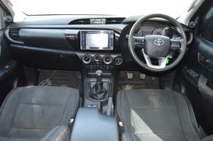 Toyota HILUX 2017รถ SUV แบบแมนนวล/เกียร์อัตโนมัติดีเซล/น้ำมัน/ก๊าซตัวเลือกหนัง ACC ไฟ/R18เข้ม - Product Image 3