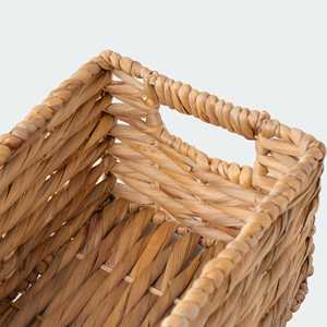 Collection de 6 paniers de rangement en jacinthe d'eau surdimensionnés modernes faits à la main avec tissu en plastique et tissu métallique pour la salle de bain - Product Image 6