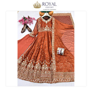 La Mejor Colección de Diseñador de Ropa India, Seda Negra Premium Rangoli, Hermoso Trabajo de Bordado con Lentejuelas y Zari, Traje Anarkali - Product Image 3
