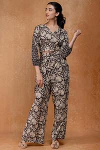 Nuevo 2025 obsesión diaria para mujer motivos florales elaborados estampado a mano cintura alta estilo sin esfuerzo pantalones acampanados y Top recortado - Product Image 4