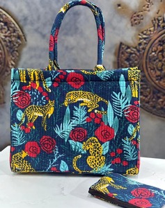 Bolso de mano acolchado bohemio de Color personalizado, bolso de hombro hecho a mano para mujer, tela de algodón suave, cierre de cremallera, cadenas de patrón sólido - Product Image 2