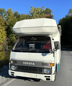 LISTO PARA CONDUCIR - USADO, VOLANTE A LA IZQUIERDA |   CONDUCCIÓN DERECHA |   Toyota Hiace Diesel Camper de 1992 - Product Image 1