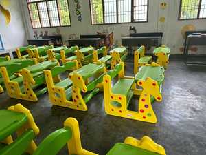 High Quality Giraffe-Shaped Plastic School <b>Chairs</b> Durable for Outdoor <b>Bedroom</b> & Living Room Use - Product Image 5