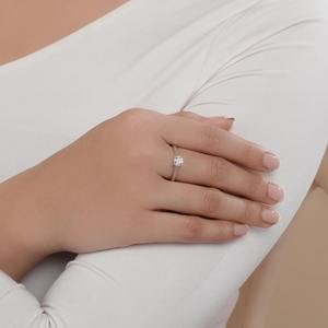 Anillo de Compromiso Solitario Redondo de 0.59 CTW, Certificado F VVS1 VVS2, Anillo de Diamantes Redondo de 4 Puntas, Anillo de Promesa, Regalo de Aniversario para Ella - Product Image 4