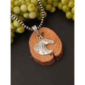 Colgante de Caballo Navajo Hecho a Mano en Plata de Ley con Baño de Rodio y Diamantes Incrustados, Amuleto Religioso para Regalos o Fiestas - Product Image 3