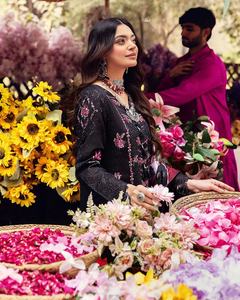 AJM Trade House 1051 Trajes étnicos paquistaníes de diseñador para mujer hechos de seda - Product Image 5