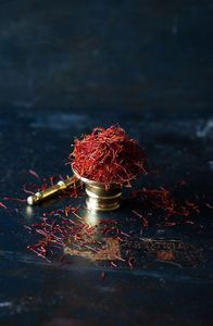 Safran indien d'origine cachemire pur 100% de qualité supérieure séché dans la nature - Product Image 4