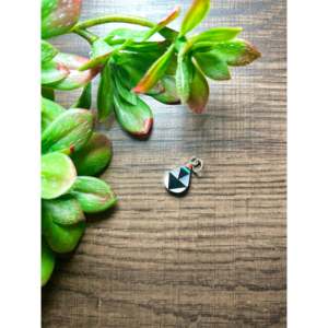 Pendentif Zuni fait main en pierres multicolores et or rose avec placage rhodium, style religieux, bijou en argent sterling - Product Image 4