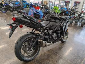 Disponible dès maintenant : Nouvelles motos sportives de tourisme GSX-S1000GT 2024 – En stock - Product Image 3