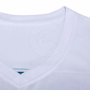 Meilleur modèle d'uniforme de basket-ball personnalisé Matériau en polyester de haute qualité Ensemble de vêtements de sport de plein air respirant Style - Product Image 4