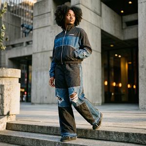 Conjunto de dos piezas de chándal de mezclilla para mujer, ecológico, con capucha, estampado, patchwork, de nailon, chaqueta corta rasgada y pantalones holgados - Product Image 5