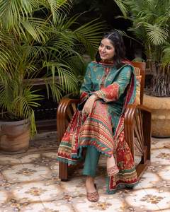 Vêtements traditionnels afghans pour femmes personnalisés Vêtements ethniques en soie et coton du fabricant pour filles 519 Produit à vendre - Product Image 5