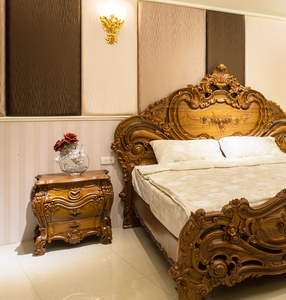 Mesita de noche de teca tallada a mano de estilo europeo moderno con 3 cajones, muebles de madera exquisitos para decoración de dormitorio - Product Image 4