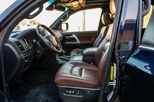 Toyota Land Cruiser 2018 Usado en Buen Estado, Volante a la Izquierda - Product Image 2