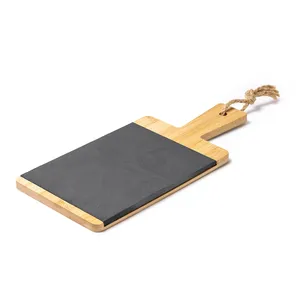 Planche à découper personnalisée en bambou Highland Park – Ustensiles de cuisine de haute qualité - Product Image 3