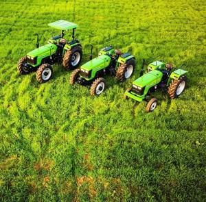 รถแทรกเตอร์ขนาดเล็ก26แรงม้า4WD ยุโรปมีความแม่นยำสูงเป็นมิตรกับสิ่งแวดล้อม - Product Image 2