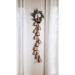 Campanas Navideñas Modernas de Diseño Atractivo, Metal Dorado de Alta Calidad, Decoración Colgante para Árbol Personalizable, Artesanía Ecológica - Product Image 2
