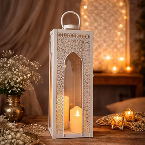 Farol de Metal de Estilo Marroquí de Lujo, Candelabro LED Cálido, Tallado Intrincado, Decoración Elegante para Interiores y Exteriores, Luz Festiva de Ramadán - Product Image 1