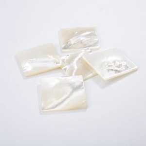 Feuilles de vadrouille en nacre naturelle de 40mm, forme carrée, ébauches de style croisé - Product Image 3