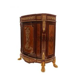 Console classique avec plateau en marbre, corps en bois orné de motifs et accents dorés décoratifs, console de rangement de luxe - Product Image 3