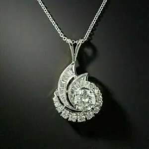 Impresionante colgante de diamante simulado de corte redondo para mujer, Collar chapado en oro amarillo de 14 quilates - Product Image 1