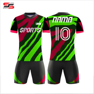 Ensemble d'uniformes vierges sans logo en polyester à séchage rapide sublimation fabricant maillot de football personnalisé pour hommes - Product Image 6