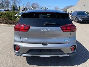 Usado cuidadosamente 2022 Kia Niro LXS 4dr SUV - Product Image 2