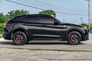 USADO 2024 ¡Oferta Caliente! Glio 505-hp Turbo V6 AWD Cuero Izquierda Totalmente Equipado Automático (8 Velocidades) SUV - Product Image 4