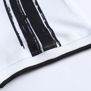 Vente en gros, sur mesure, haute qualité, 100% polyester, uniforme de football, vêtements d'équipe de football, nom d'équipe personnalisé, séchage rapide, respirant - Product Image 3