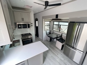 New 2026 Keystone M-o-n-t-a-n-a H-i-g-h C-o-u-n-t-r-y 377FL - Product Image 6