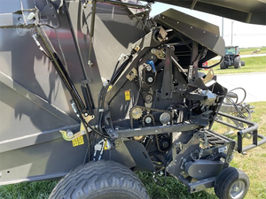 เครื่องอัดฟางขนาดเล็ก MASSEY FERGUSON RB.156 ได้รับการรับรองคุณภาพ ระบบเกียร์มอเตอร์อัตโนมัติเต็มรูปแบบ ผลผลิตสูง รับประกันเครื่องยนต์ 2 ปี - Product Image 6