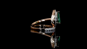 Anillo Delicado con Esmeralda y Diamante Redondo Cultivado en Laboratorio |   Anillo de Diamantes Minimalista para Oficina y Uso Diario - Product Image 2