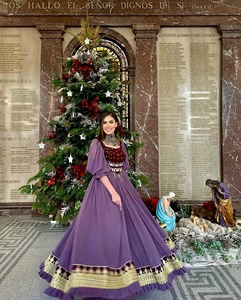 Robe longue vintage en mousseline brodée traditionnelle pour filles colorées, artisanat haut de gamme fait main pour les mariages et les soirées festives - Product Image 5