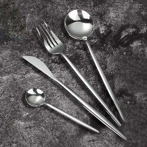 ผู้ผลิตขายส่งสแตนเลสมีดออกแบบที่เรียบง่ายคลาสสิกเครื่องเงินชุดแฟชั่นการออกแบบร้อนขายที่สง่างามชุดช้อนส้อม - Product Image 1