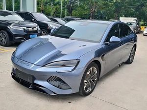 Auto Usado Premium 2022 Seal 550km RWD - Especificaciones Originales de Fábrica - Product Image 4