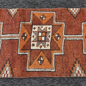 Tapis turc vintage écologique en laine patchwork orange de 2,4 x 10 pieds avec envers en latex - Product Image 5