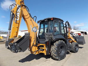 Chargeuse-pelleteuse 695ST d'occasion, 4 tonnes, diesel, 55 KW, moment de charge élevé, à vendre - Product Image 4