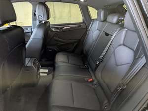 Usado 2024 Pors-che Macan AWD - Product Image 5