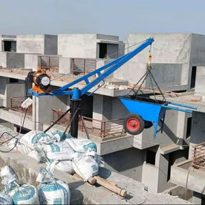 Mini grúa eléctrica con cabrestante para levantar sacos de cemento en obras de construcción en azoteas para operaciones eficientes de manejo de materiales - Product Image 1