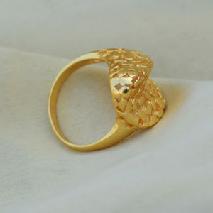 Último diseñador Anillo de latón Chapado en oro de 18 quilates Diseño de red de moda Accesorios de joyería para fiesta de compromiso para hombres y mujeres - Product Image 5