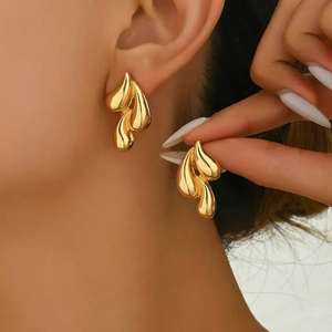 Stylish <b>Stud</b> <b>Earrings</b> for Women Trendy <b>Fashion</b> Jewelry Suitable for Birthday Gifts Wedding Functions and Festivals - Product Image 4