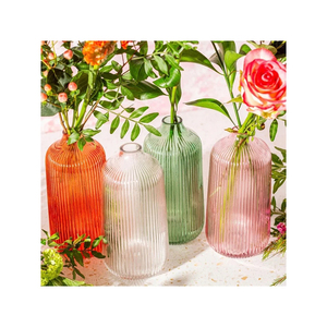 Jarrón de cristal estriado de color alto exquisito decorativo de diseño antiguo para decoración de hotel y hogar - Product Image 4