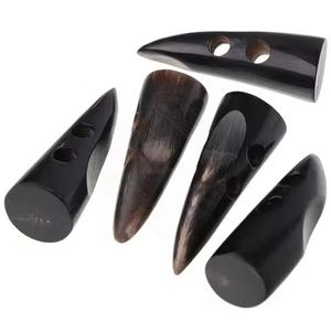 Cuerno de búfalo natural de material orgánico para cierres de prendas Material natural único con botón de cuerno de acabado suave - Product Image 6