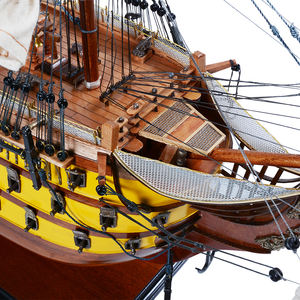 HMS Victory L80 Cedar Nautical Furniture <b>Piece</b> Hand-Painted Rustic Durable Home Decor Art/Craft Supplies Box Included - Product Image 4